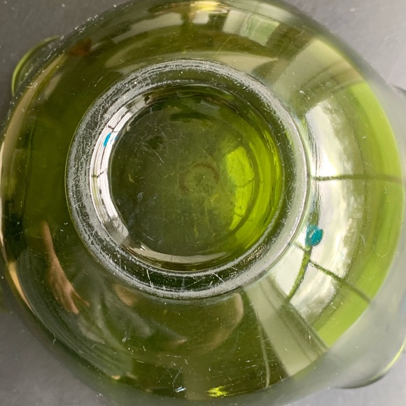 Vintage : green avocado glass bowl w crimped edge - Picture 7 of 10